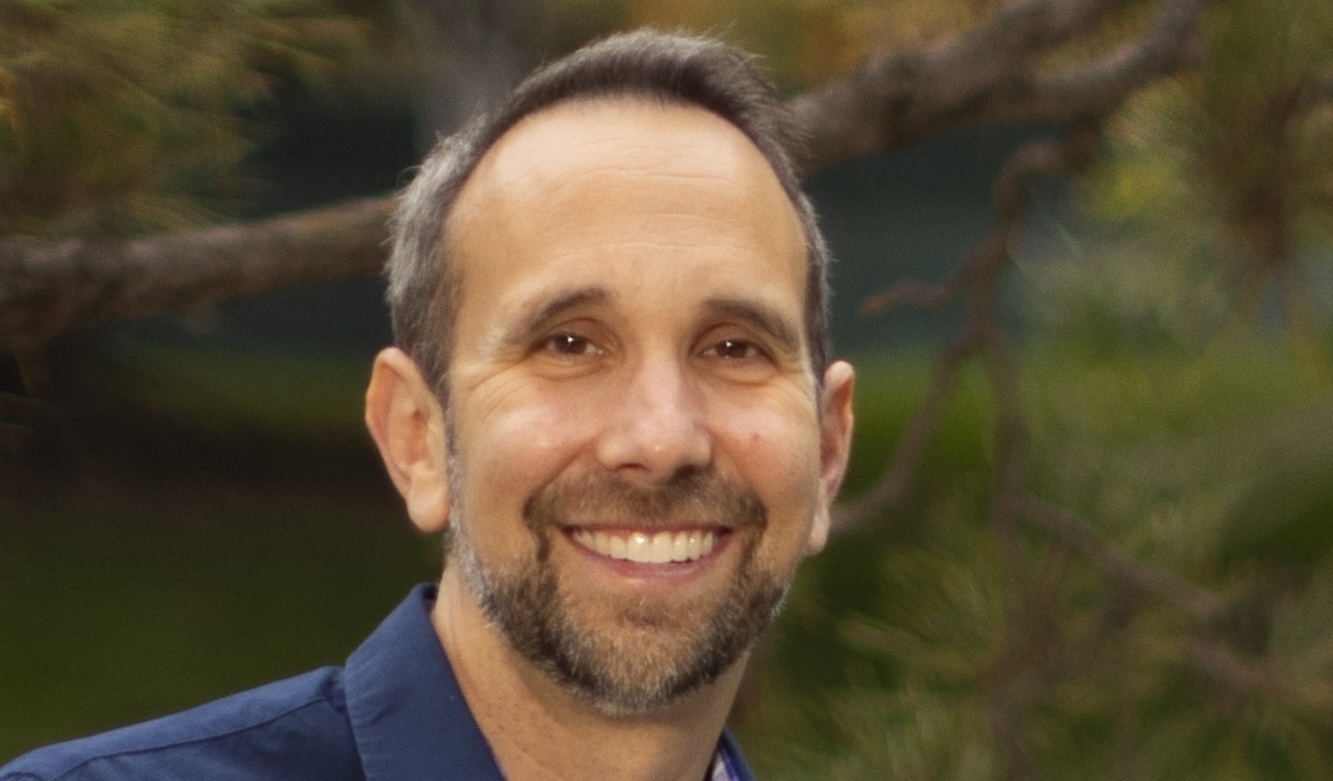 Mike Todasco Headshot - Featured - The Leader Assistant Podcast