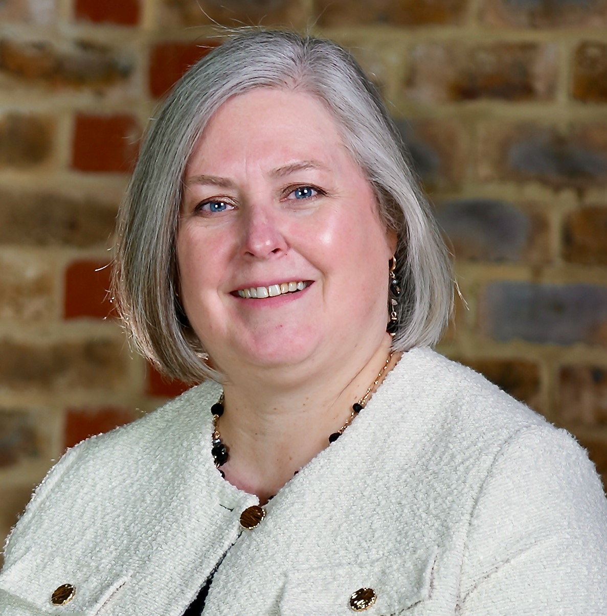 Dawn Stallwood Headshot The Leader Assistant Podcast